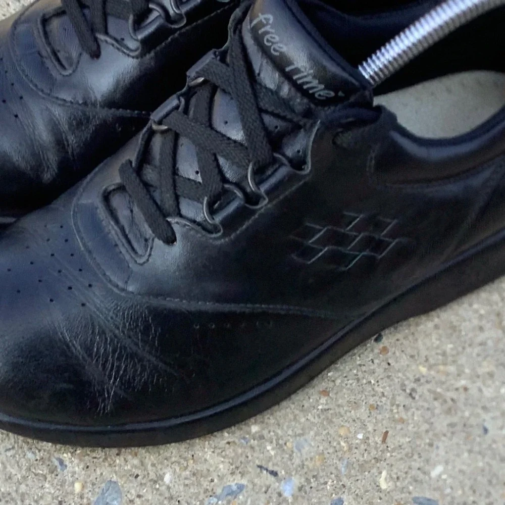 SAS Free Time Mens Black Leather Walking Shoes Comfort Sneakers Size 9.5 Wide